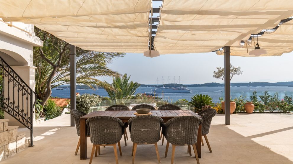 Villas Hvar Hero Image